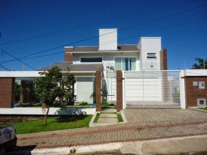 casas com muro de vidro